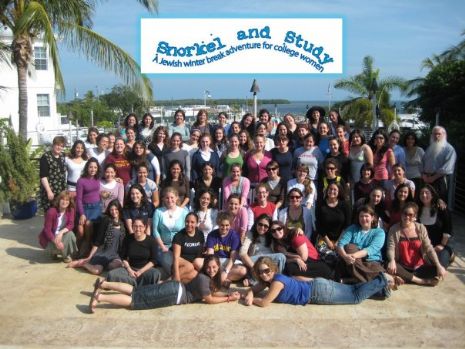 group pic of snorkel and study.jpg